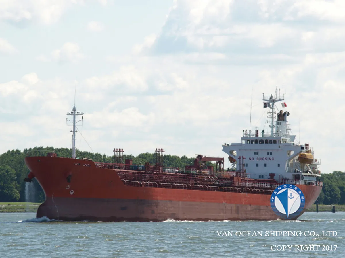 Pétrolier / chimiquier à vendre