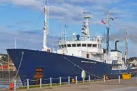 Navire d'enquête à vendre