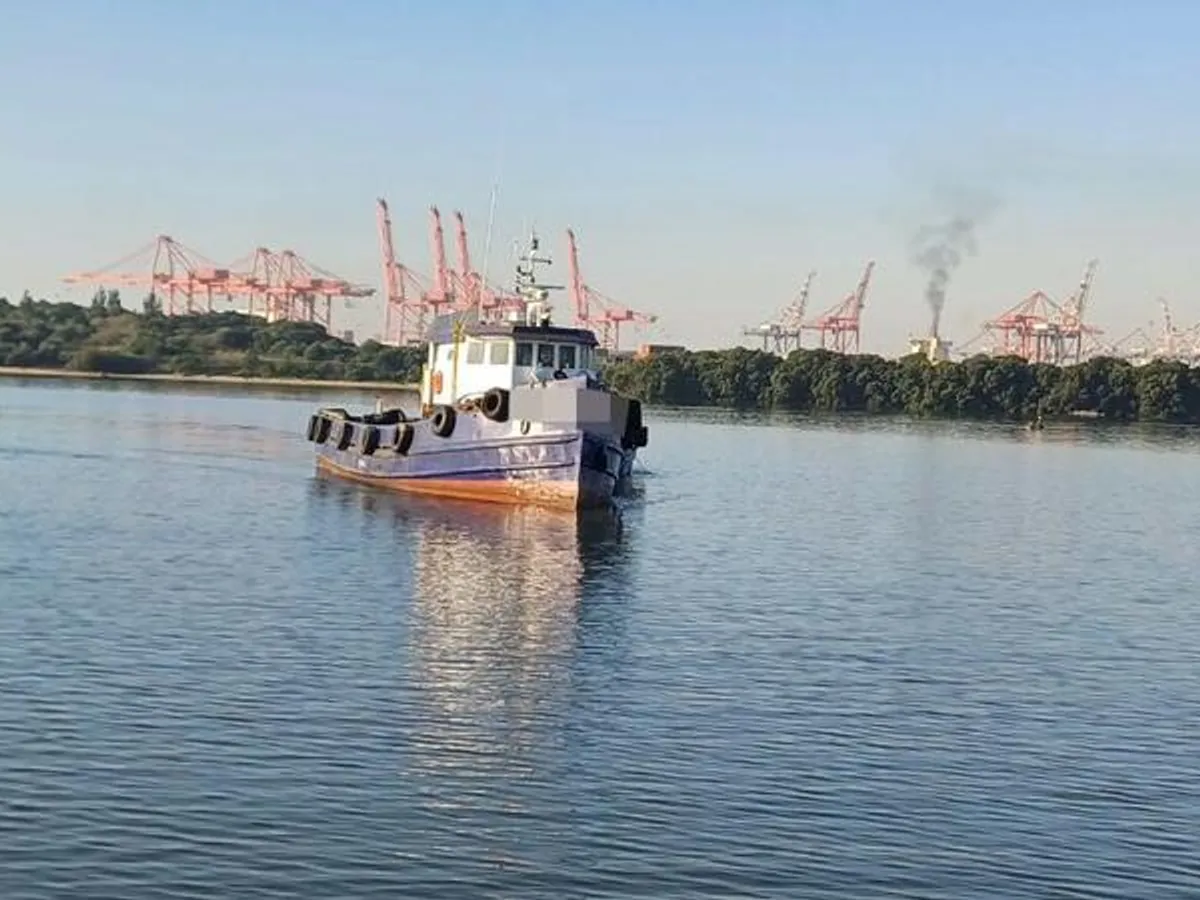Navire d'approvisionnement à vendre
