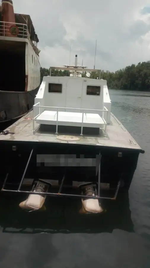 Bateau patrouilleur à vendre