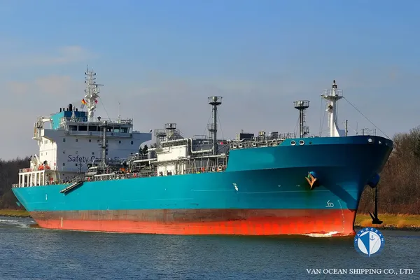Oil/Chemical tanker for sale