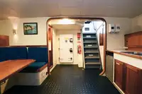Bateau de transport d'équipage à vendre