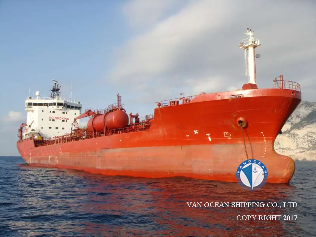 Pétrolier / chimiquier à vendre
