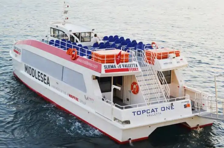 Navire de passagers à vendre
