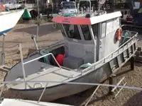 Bateaux de travail à vendre