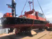 Navire d'arpentage à vendre