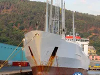 Navire frigorifique à vendre
