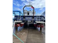 Navire d'arpentage à vendre