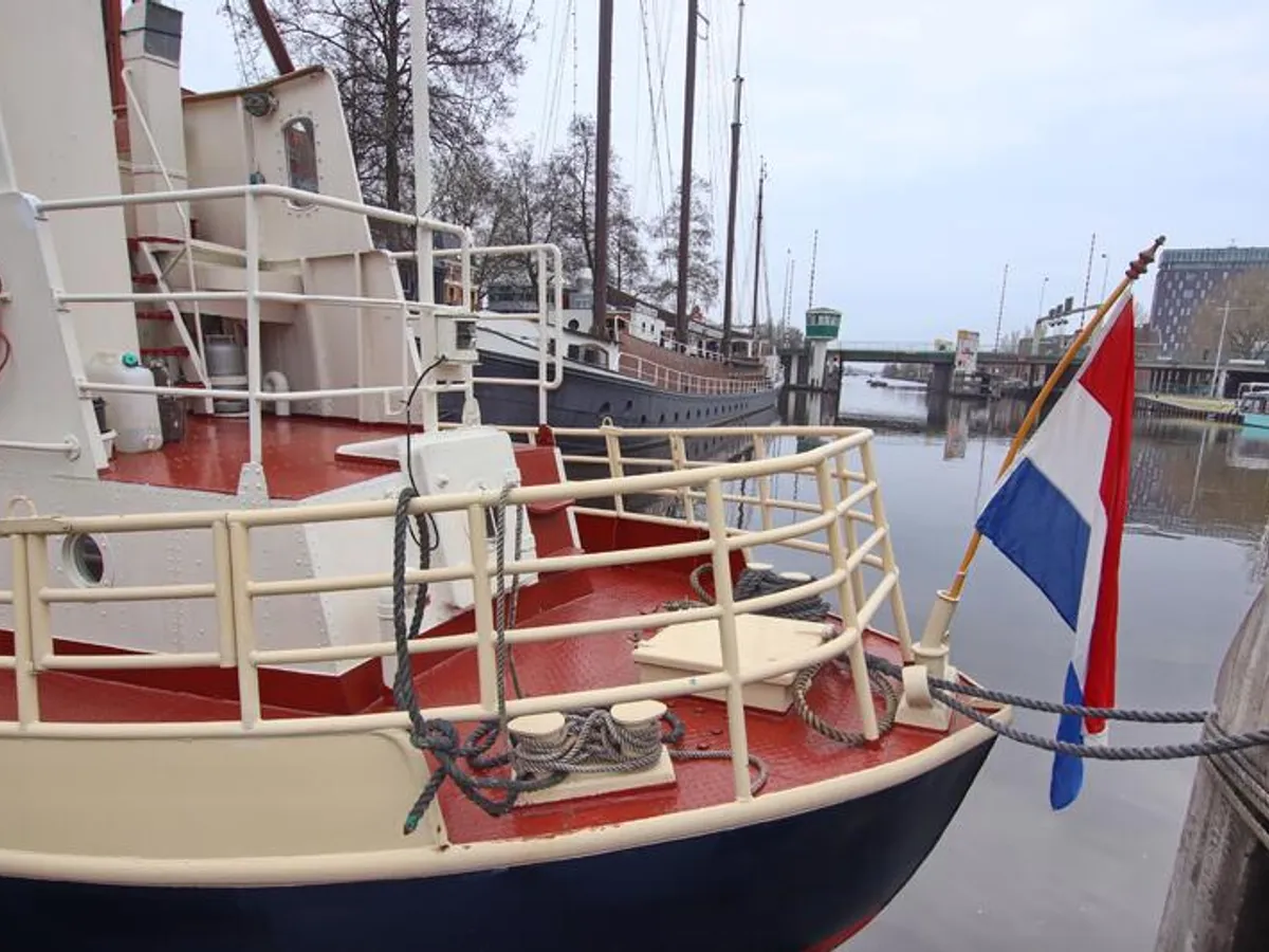 Bateau pilote à vendre
