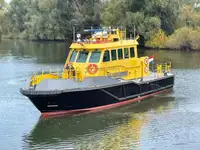 Bateau patrouilleur à vendre