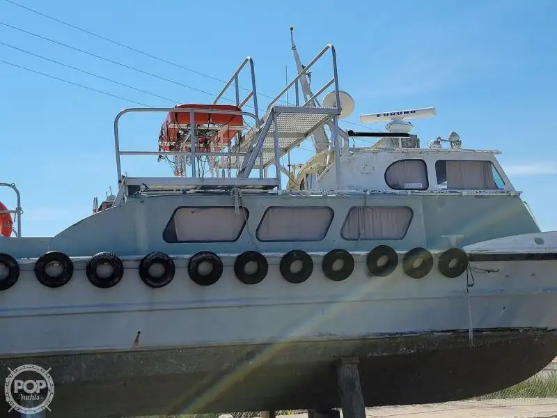 Bateau de transport d'équipage à vendre