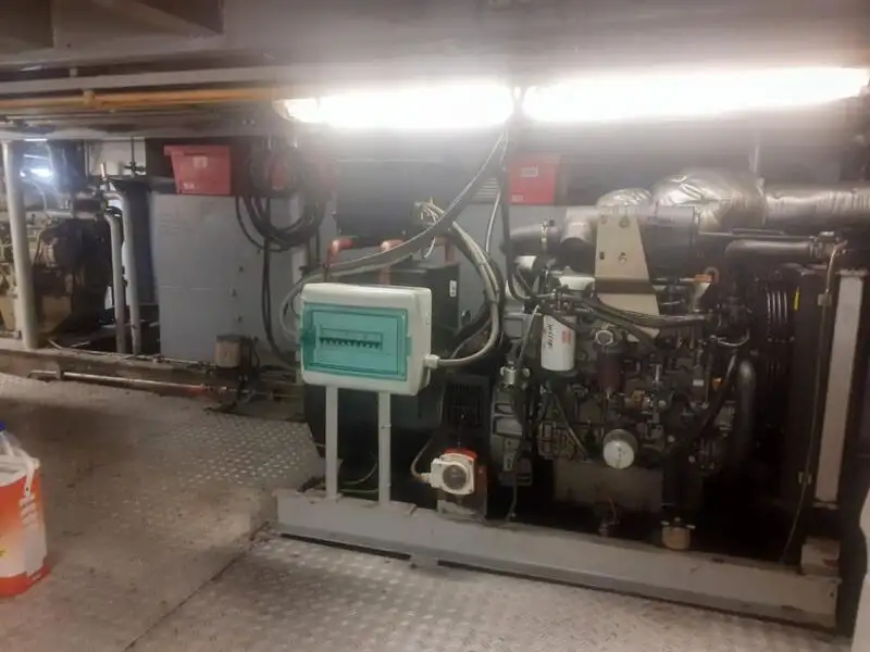 Navire porte-conteneurs à vendre