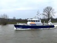Bateau patrouilleur à vendre