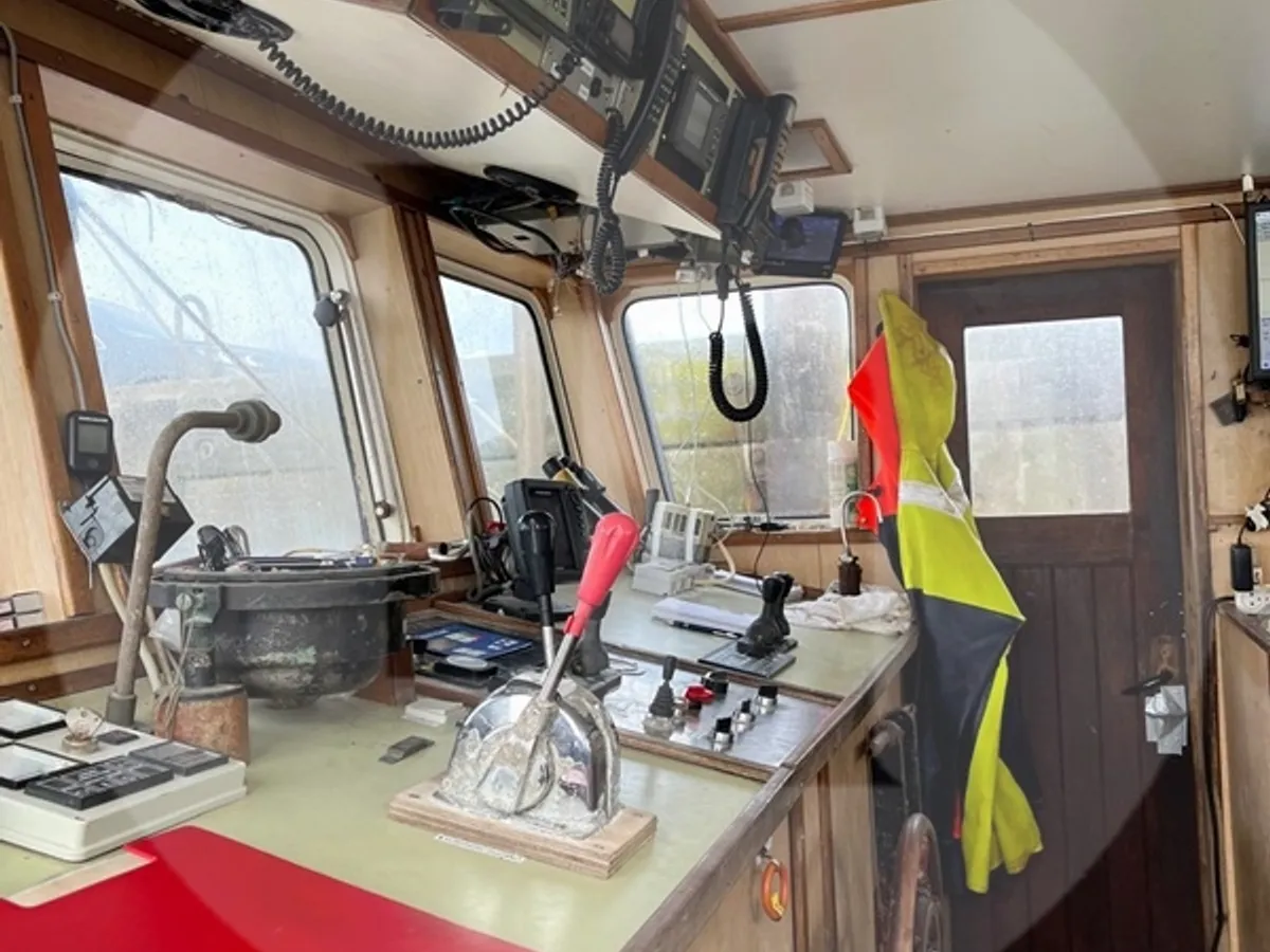 Chalutier à flottaison à vendre