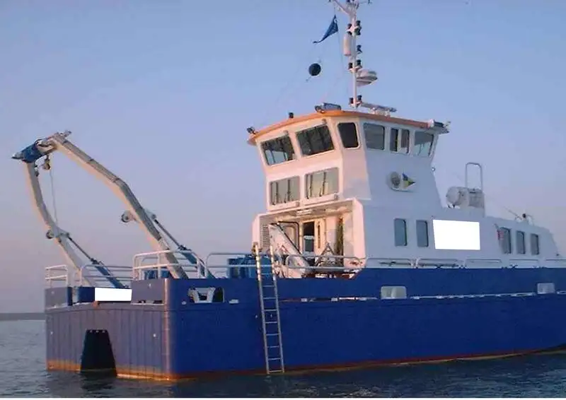 Navire d'arpentage à vendre