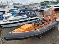 Bateau pneumatique semi-rigide à vendre