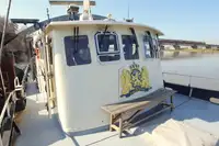 Bateau patrouilleur à vendre