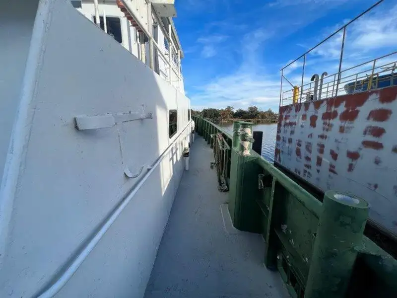 Bateau de transport d'équipage à vendre