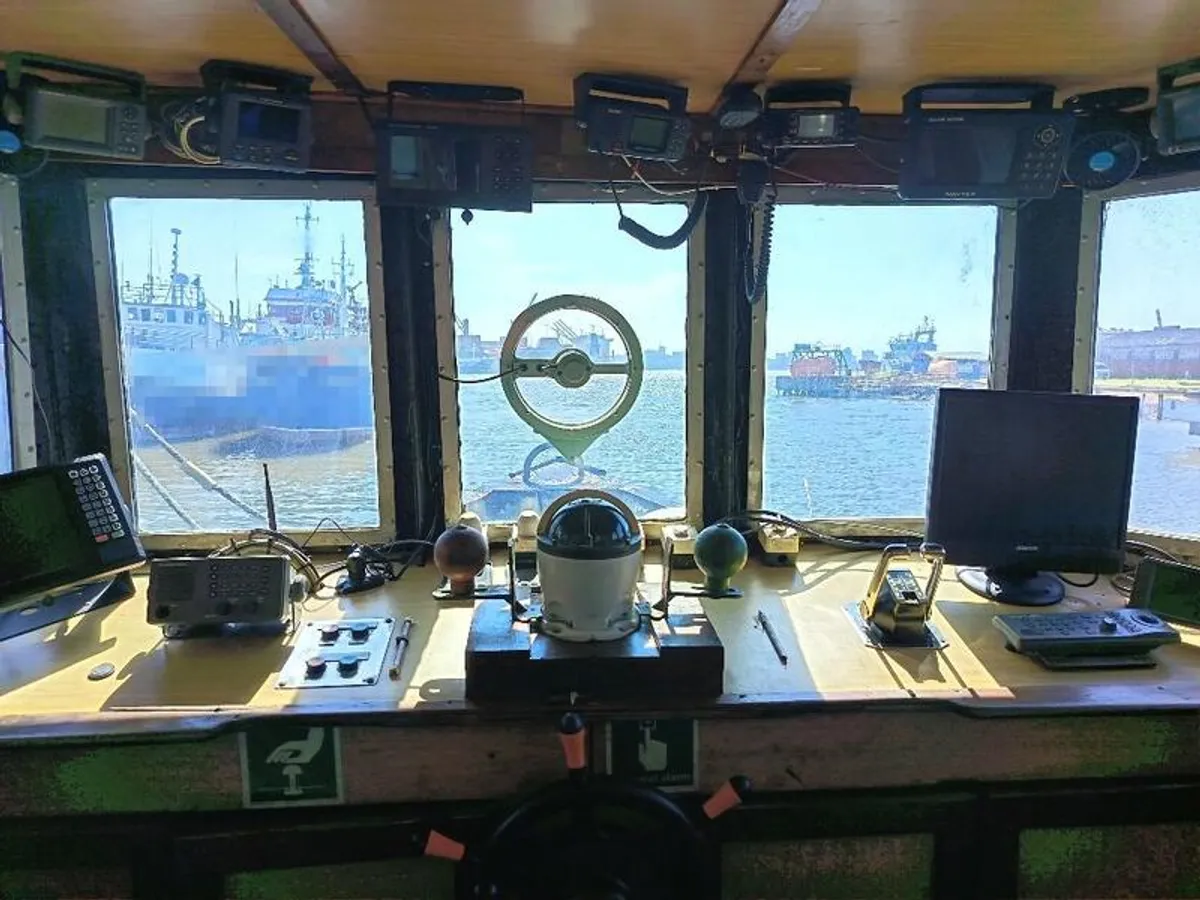 Navire d'approvisionnement à vendre