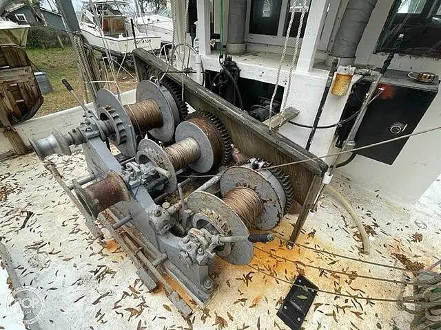 Chalutier à vendre