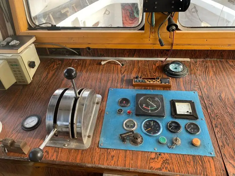 Bateaux de travail à vendre