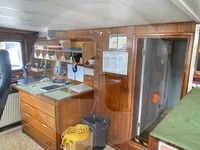 Navire d'arpentage à vendre