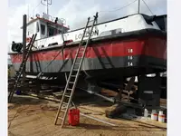 Bateaux de travail à vendre
