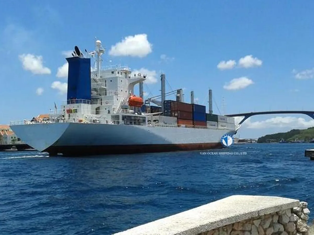 Navire frigorifique à vendre