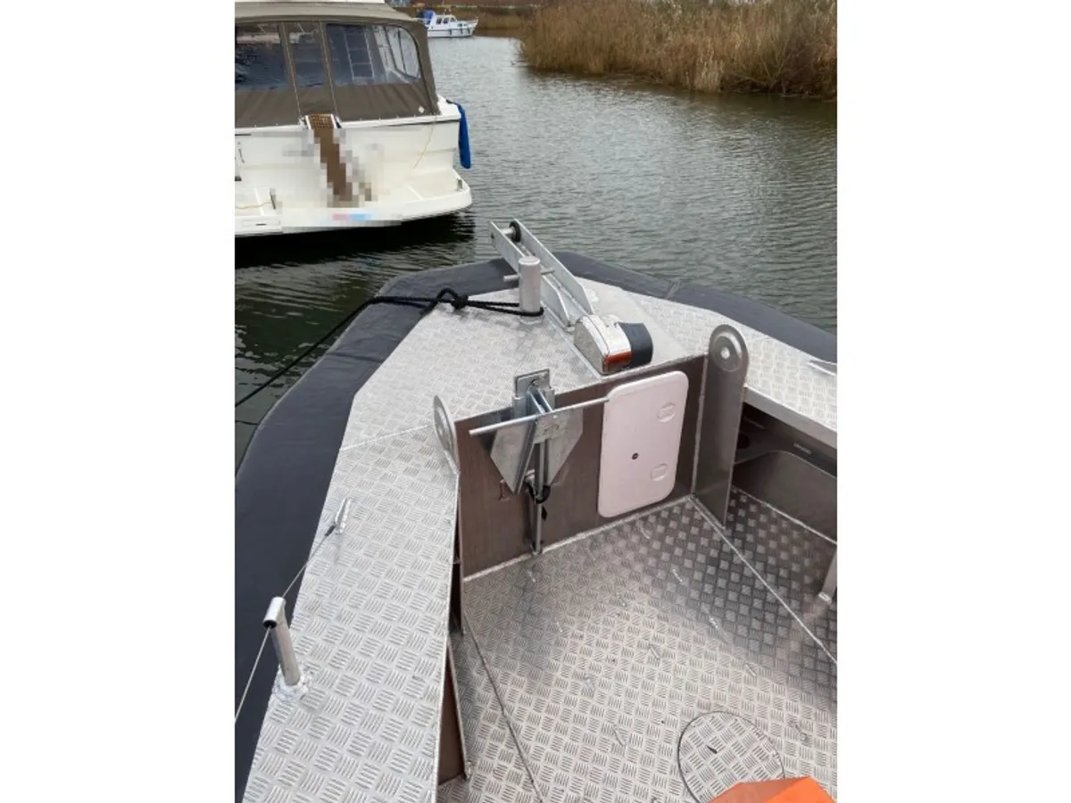 Bateau pilote à vendre