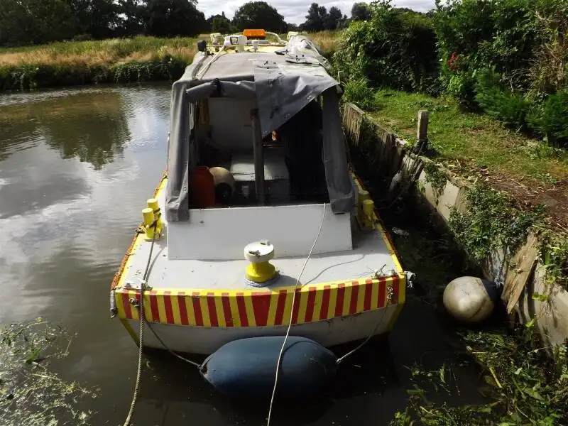 Bateaux de travail à vendre