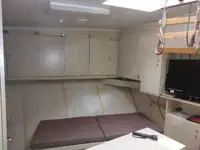 Navire d'arpentage à vendre