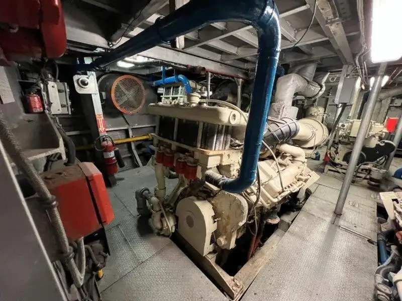 Bateau de transport d'équipage à vendre