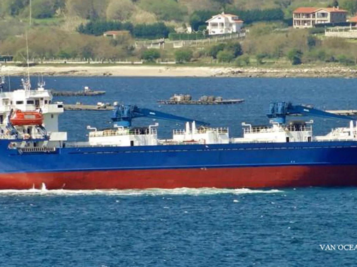 Navire frigorifique à vendre