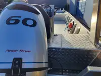 Bateaux de travail à vendre