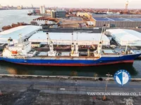 Navire frigorifique à vendre
