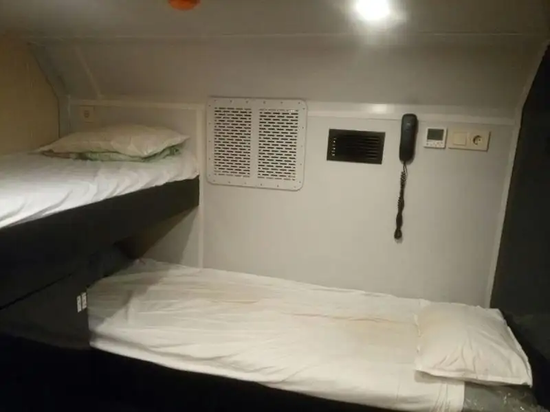 Bateau de transport d'équipage à vendre