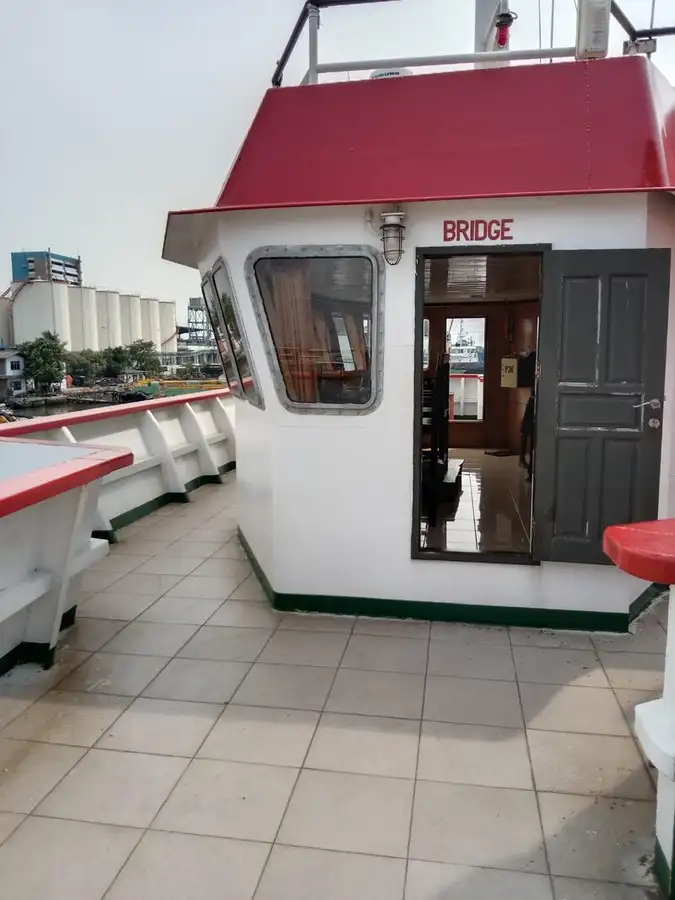 Navire de débarquement, citerne à vendre