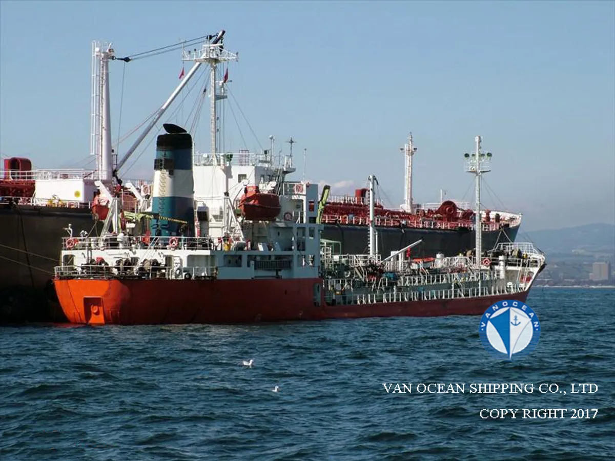 Pétrolier / chimiquier à vendre