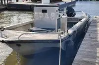 Bateaux de travail à vendre