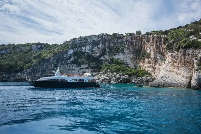 Navire de passagers à vendre