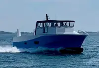 Bateau de transport d'équipage à vendre