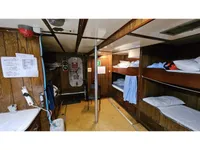 Bateau de transport d'équipage à vendre