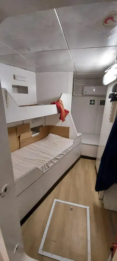 Bateau de transport d'équipage à vendre