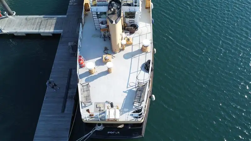 Bateaux de travail à vendre