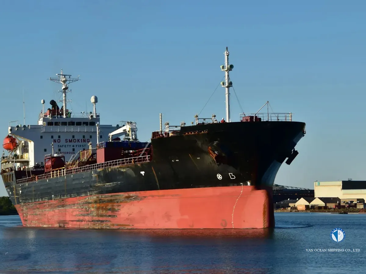 Pétrolier / chimiquier à vendre
