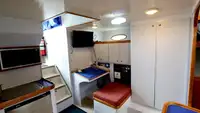 Navire de recherche à vendre