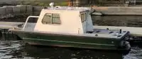 Bateaux de travail à vendre