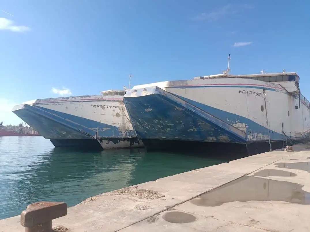 Navire-ferry à vendre