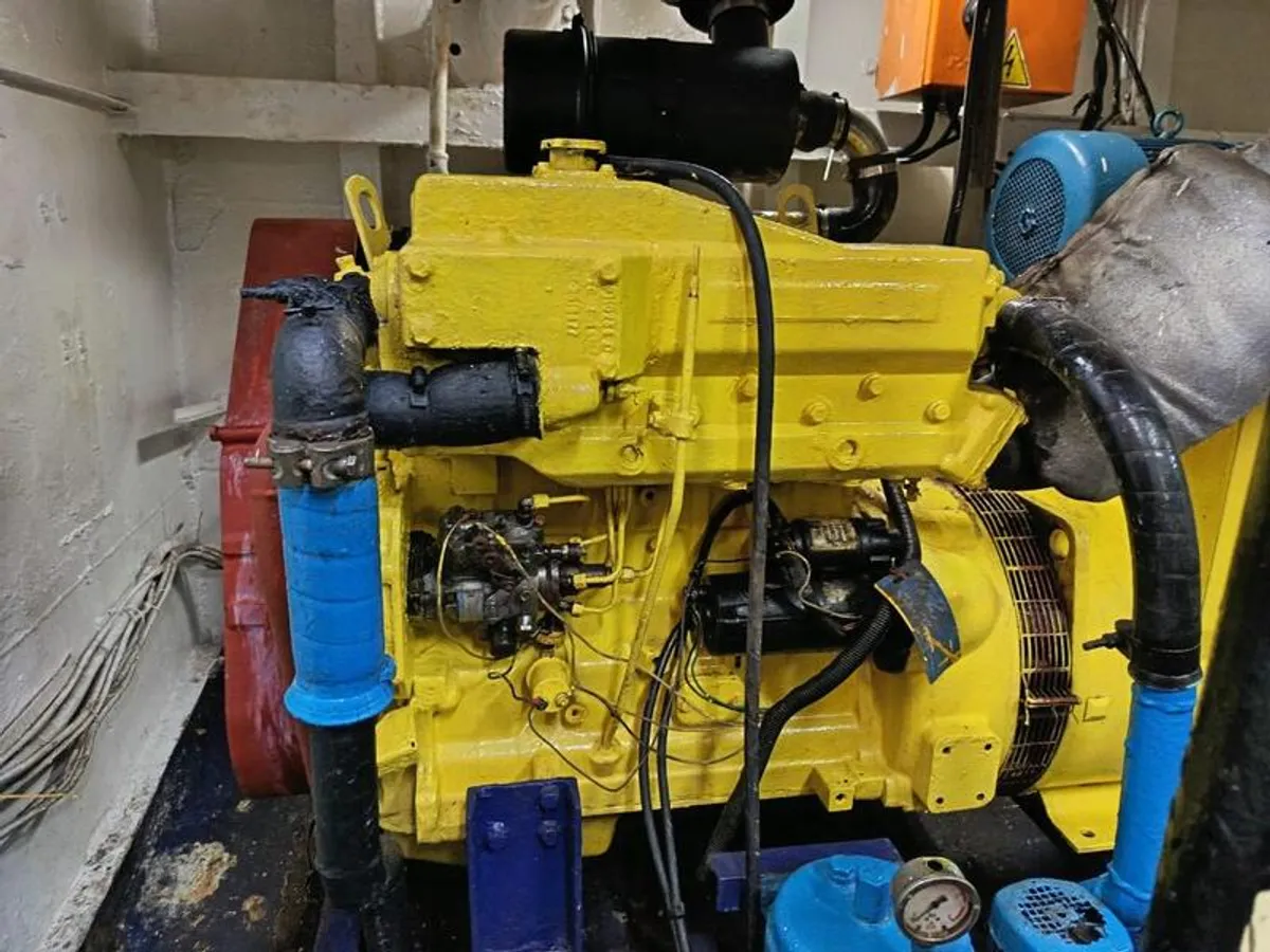 Navire d'approvisionnement à vendre