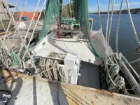 Chalutier à vendre